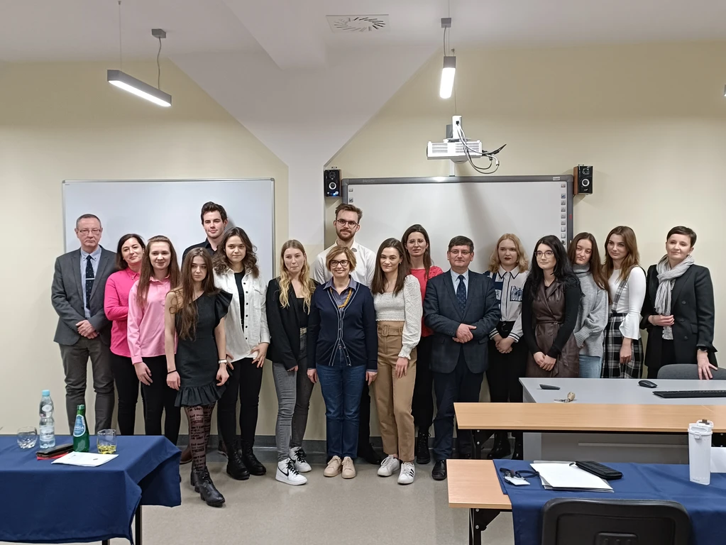 III KONKURS NA PREZENTACJĘ W JĘZYKU OBCYM - WYRÓŻNIENIE DLA STUDENTKI WTŻ
