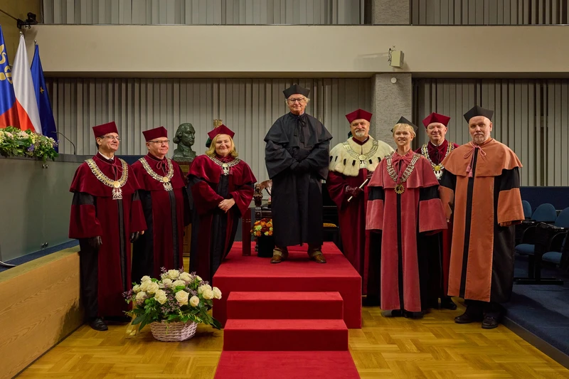 Uroczystość nadania tytułu doktora honoris causa Jerzemu Zawistowskiemu